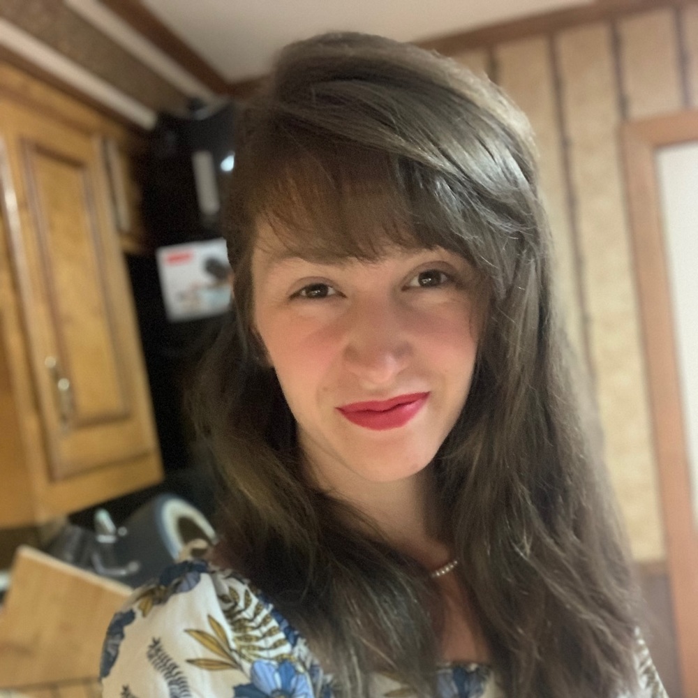 Meet your Posher, Abigail